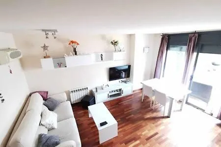 Casa vacanze Townhouse With Communal Pool Ideal For Families Cunit